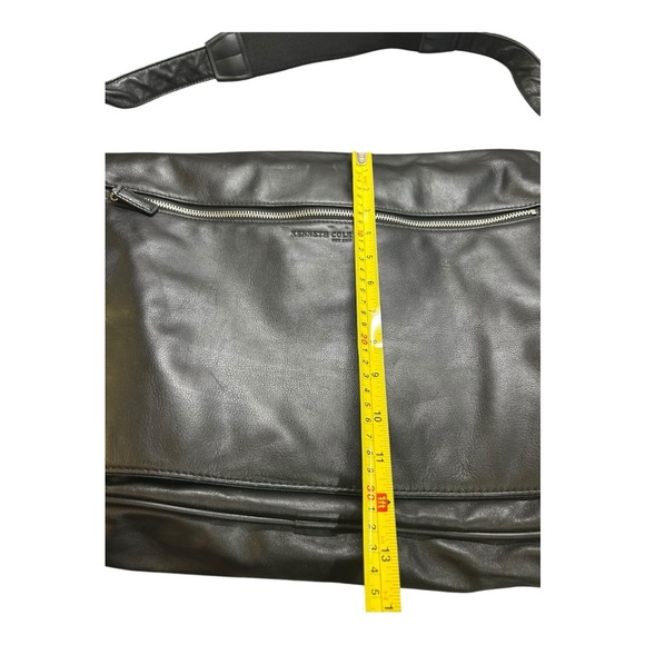 Kenneth Cole New York Black Leather Messenger Laptop Bag with Adjustable Strap - Picture 5 of 11